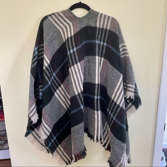 Plaid Shawl Wrap - Picture 4 of 4